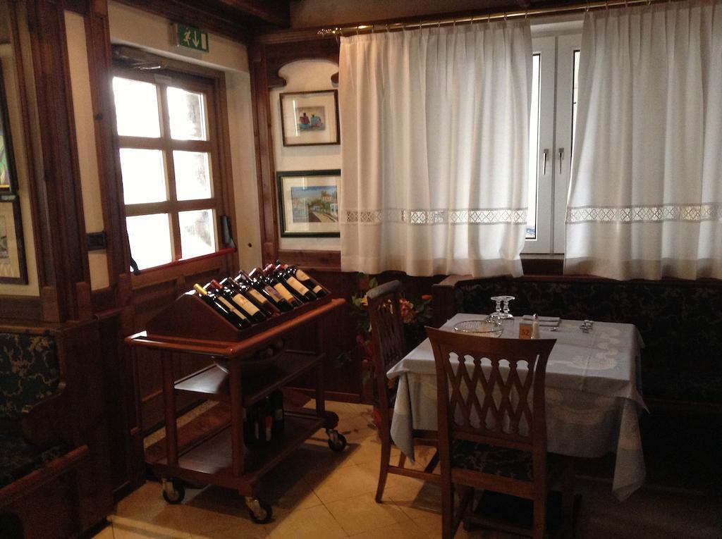 Hotel Ai Pini Vigo di Fassa Zewnętrze zdjęcie