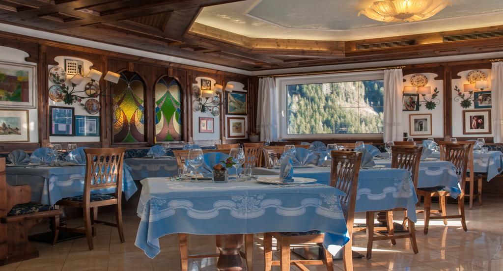 Hotel Ai Pini Vigo di Fassa Zewnętrze zdjęcie