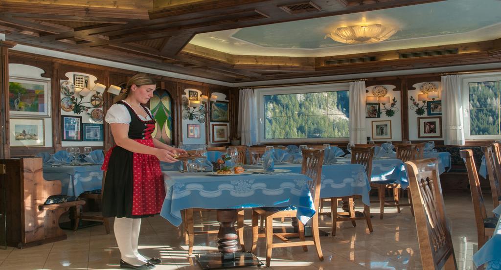 Hotel Ai Pini Vigo di Fassa Zewnętrze zdjęcie