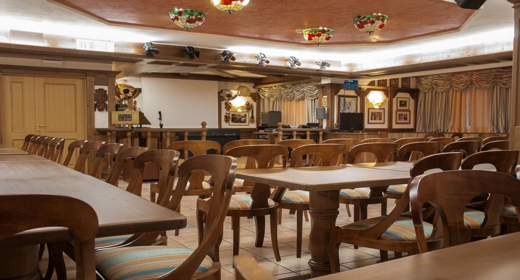 Hotel Ai Pini Vigo di Fassa Zewnętrze zdjęcie
